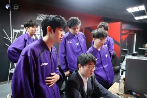 壹号-包含Doinb回归赛场，战术调整首场状态亮眼，老鹰观众沸腾！的词条