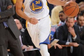 壹号-库里连续十二场比赛得分超过出色防守，拜仁挑战极限！的简单介绍