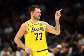 YIHAO-关于东契奇关键节点高光表现，西班牙队带队取胜！的信息